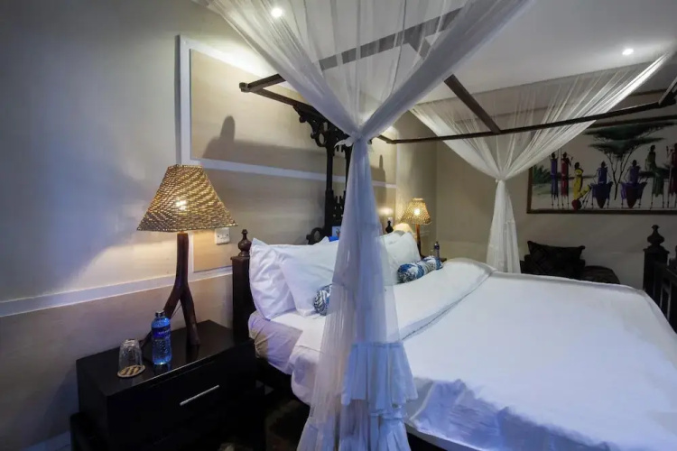 Saba House & Lodges