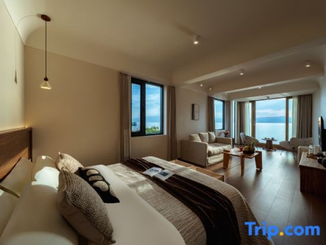 Standard Double room with view