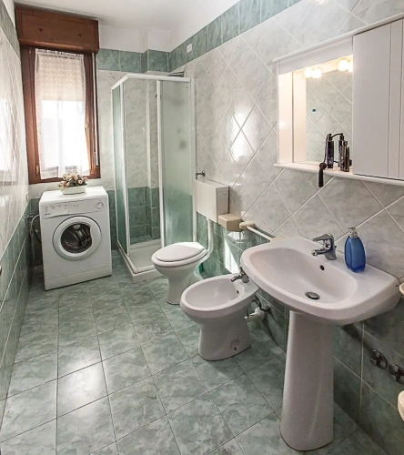 2 Bedrooms Apartment with balcony and with garden view