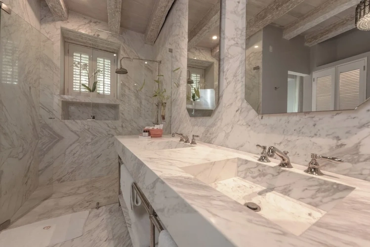 Luxury Sextuple Cottage
