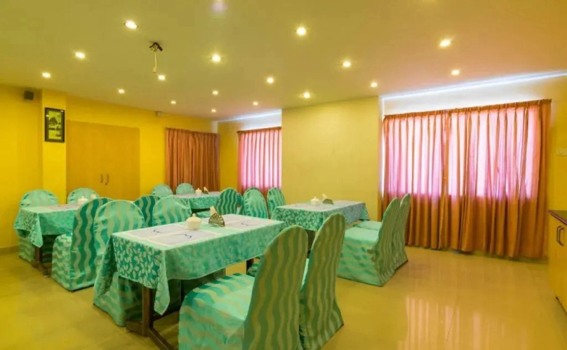 FabHotel Crescent Inn