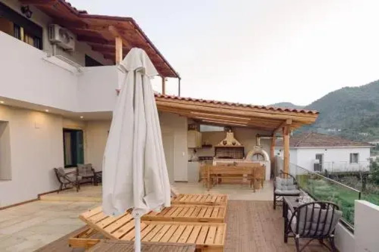 Roxani House
