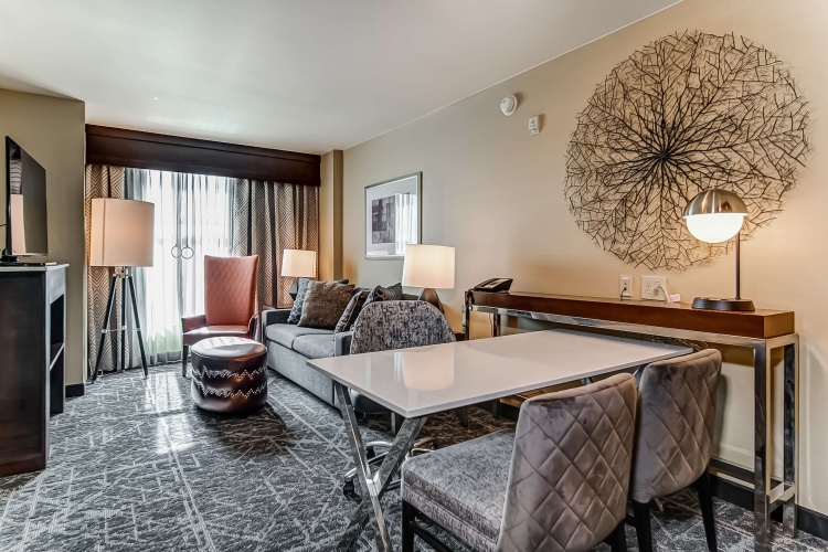 Embassy Suites by Hilton Atlanta Kennesaw Town Center photo 6