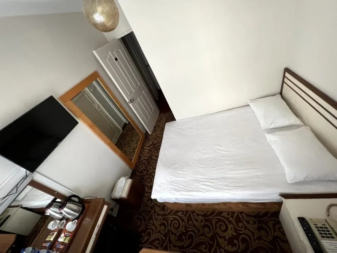 Headman Hotel
