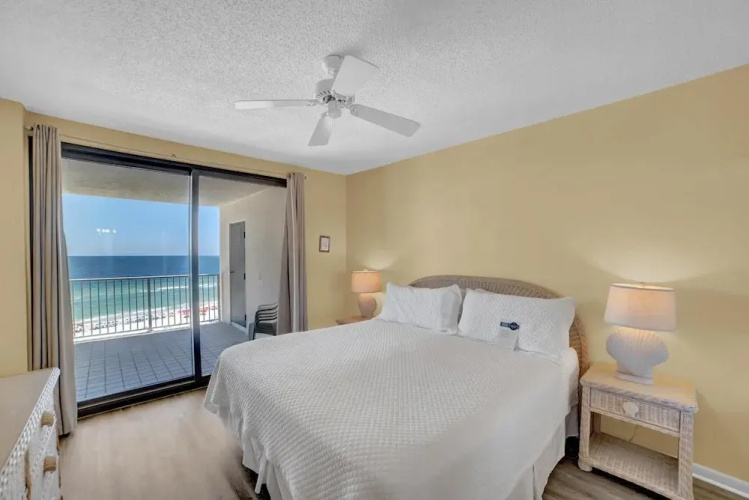 Pelican Pointe 805