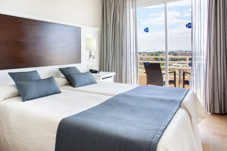 Standard Single room with balcony