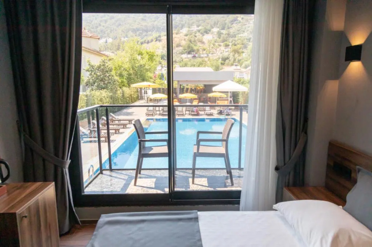 Deniz Otel Sarigerme