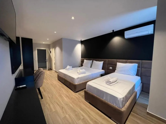 Leon Hotel