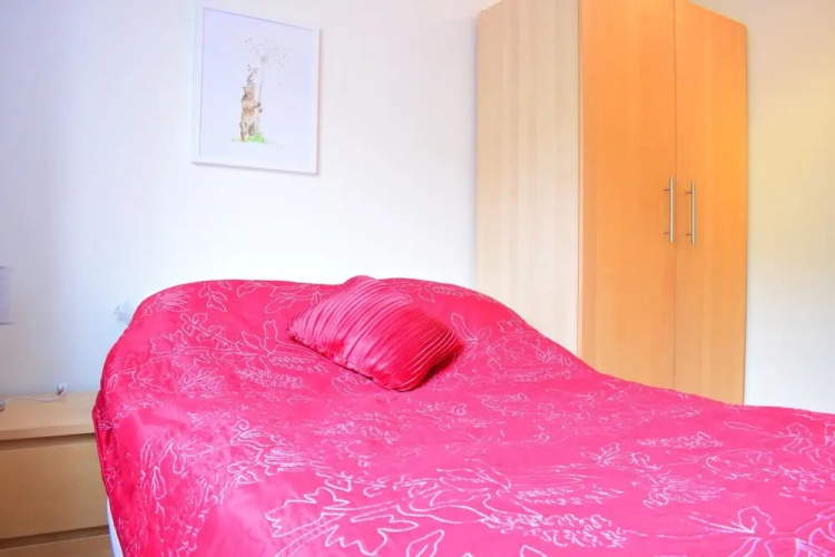 Bright 4 Bed Flat In Stepney Green