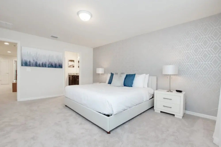 5 bed Town Home With Pool