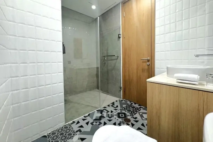 2 Bedrooms Suite with balcony