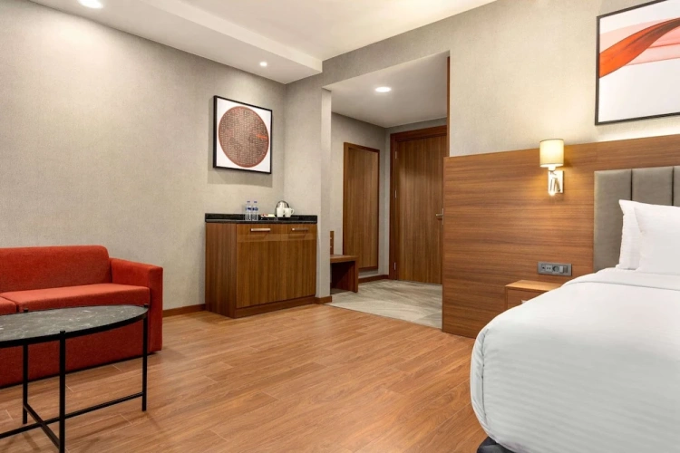 Standard Double room with city view