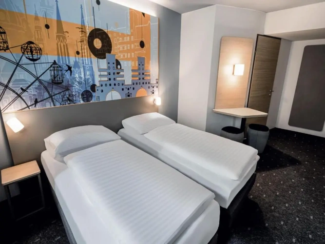 Standard Twin room