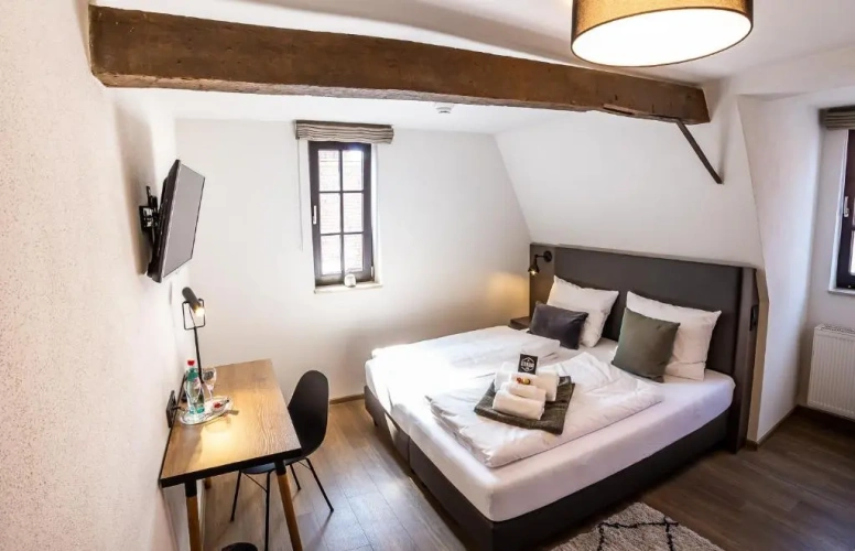 Deluxe Single room