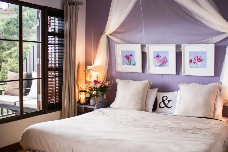 Superior room with balcony and with mountain view
