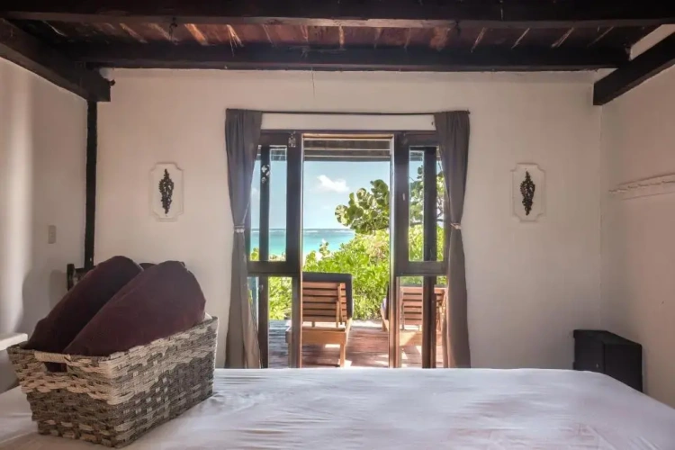 Double room with balcony and with sea view