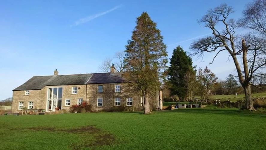 Inviting 1-bed Cottage in Preston