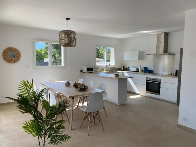 3 Bedrooms Villa