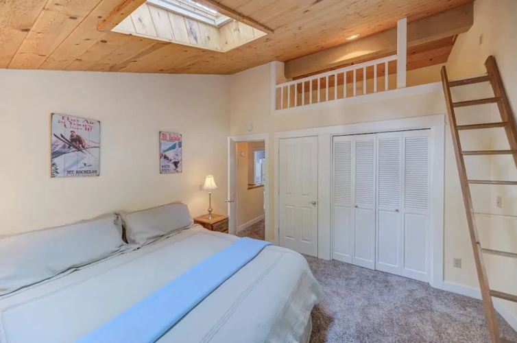 Lost Lane #8 by Village Properties at Sunriver