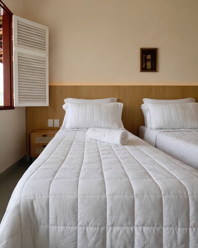 Standard Twin room with garden view