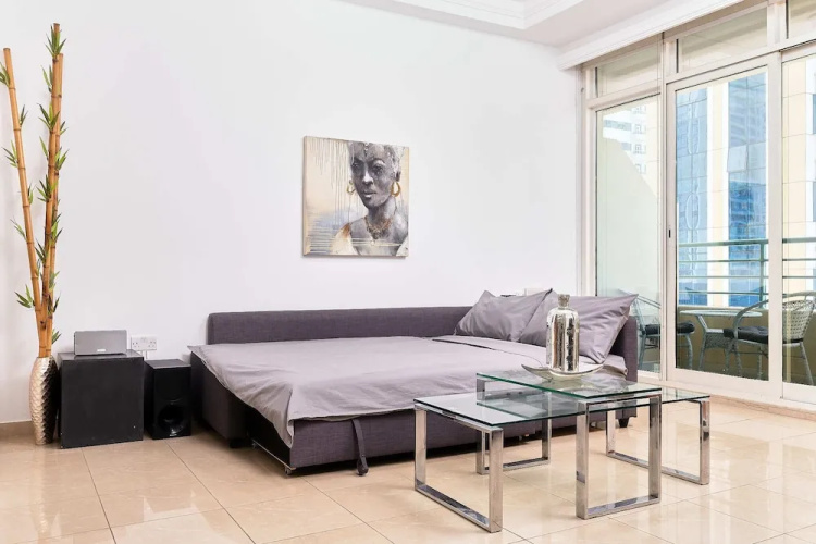 Cozy 1BR apartment Marina Crown