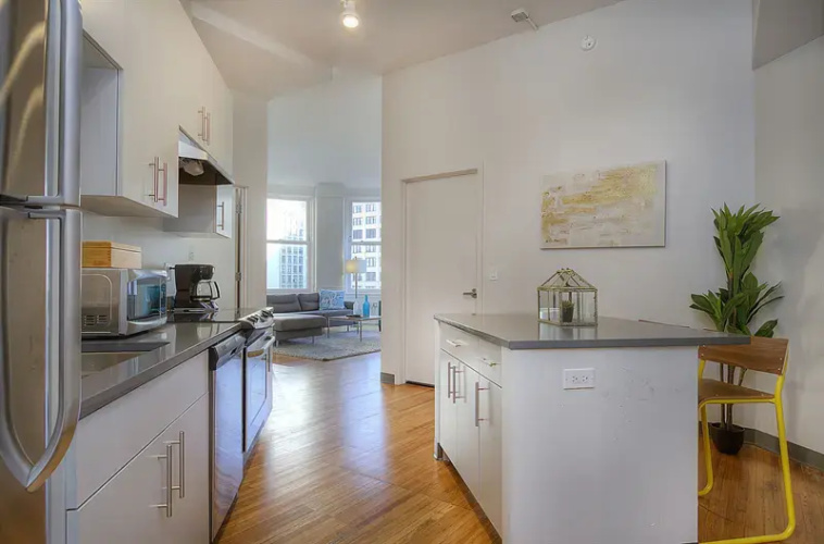 Bold 3BR in the Chicago Loop by Sonder