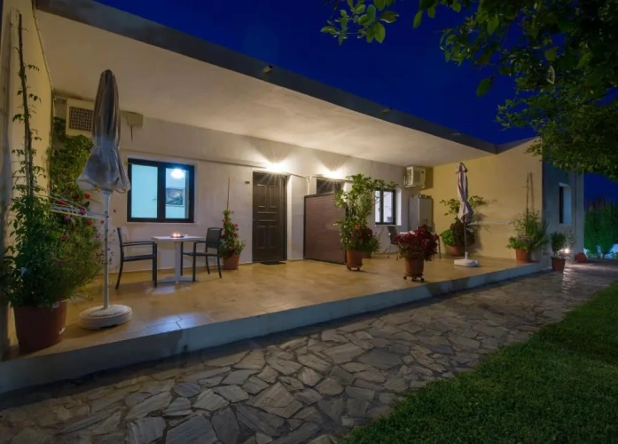 2 Bedrooms Apartment with balcony and with view