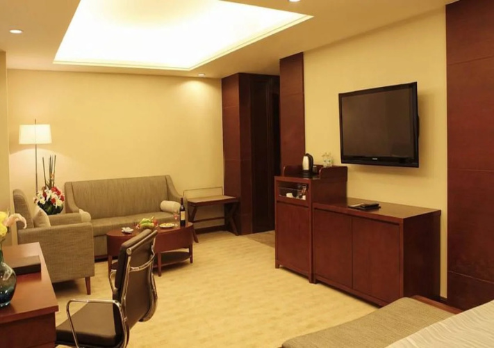Sovereign International Hotel