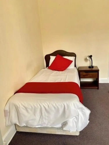Large 5 Bedroom Flat in Marchmont, Edinburgh