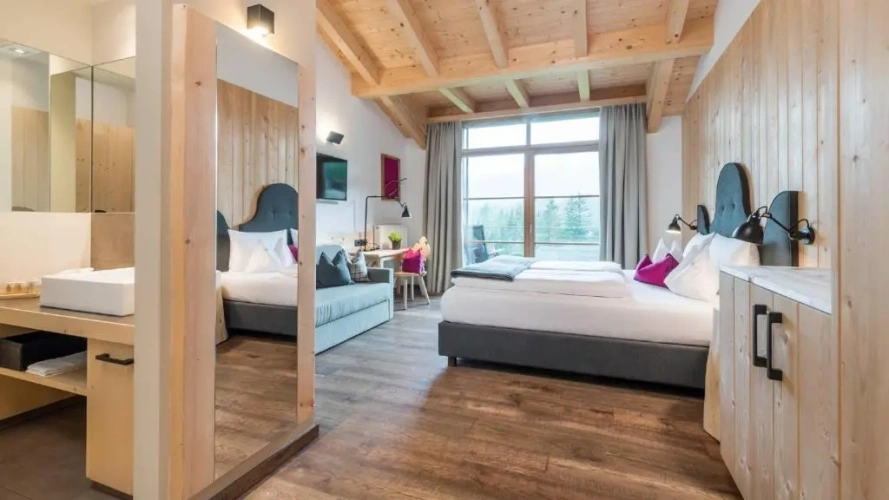 Deluxe Double room with balcony