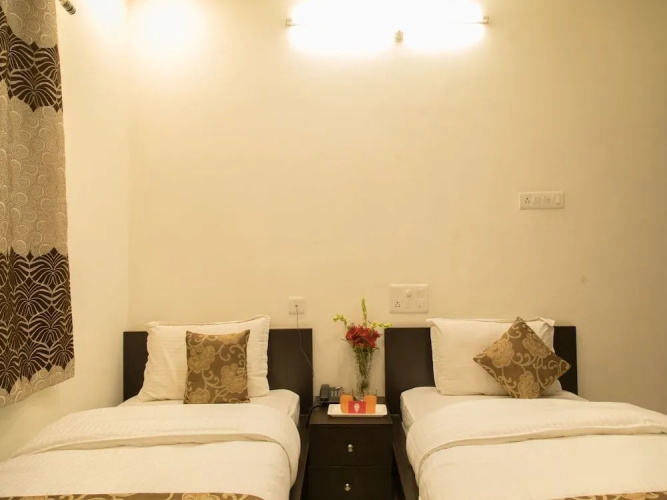 OYO 9023 Dwarka Inn