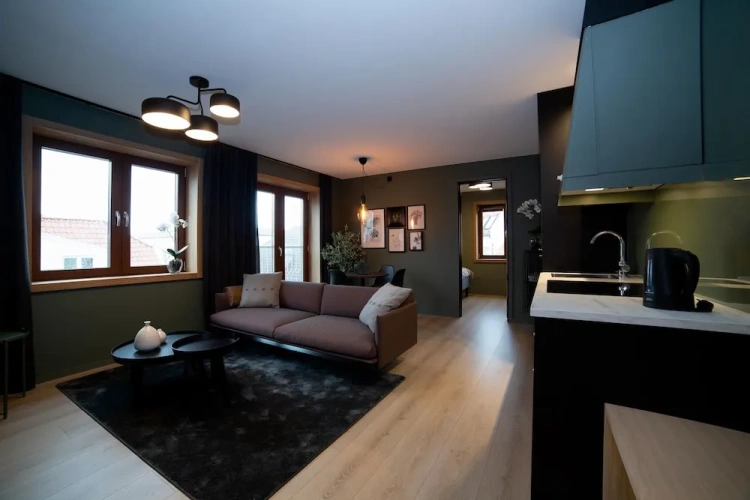 2 Bedrooms Apartment