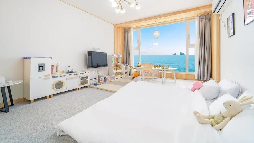 1 Bedroom Standard room with balcony and with ocean view
