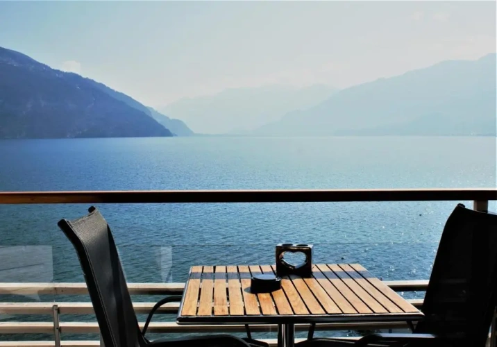 Standard Double room with lake view