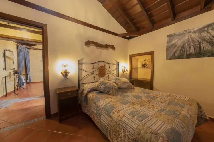 2 Bedrooms Cottage