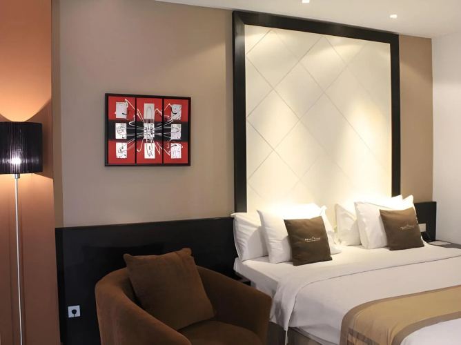 Prime Royal Hotel