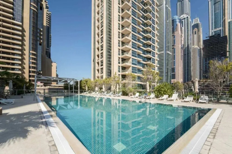 Designer Apartment Beautiful Waterfront View