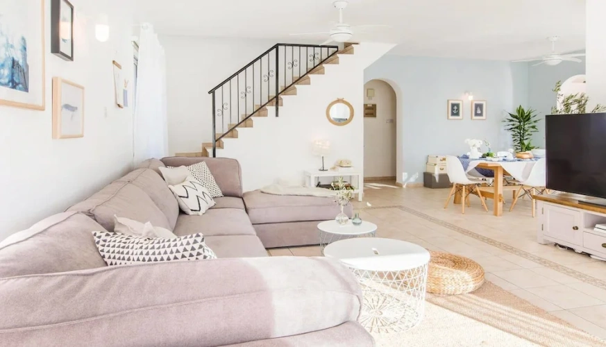 4 Bedrooms Villa