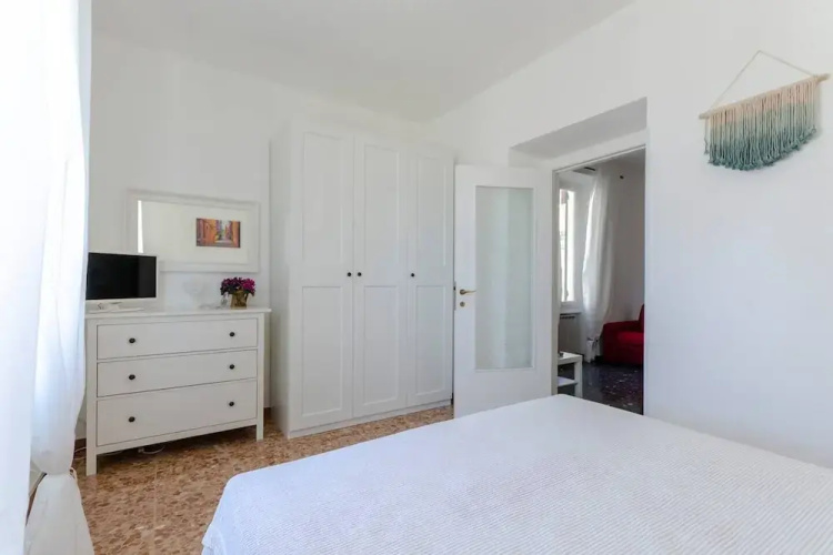 ALTIDO Couzy Flat in Chiavari