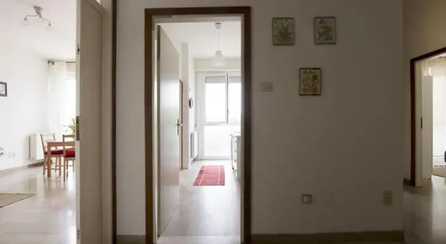Masini B Halldis Apartment