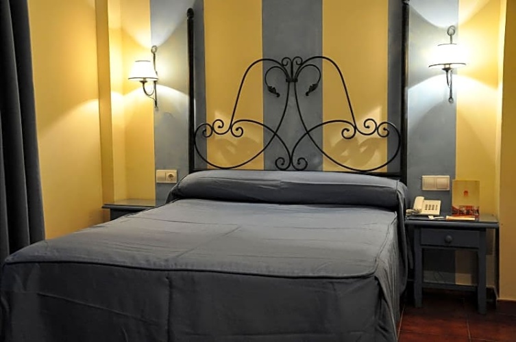 Classic Quadruple room
