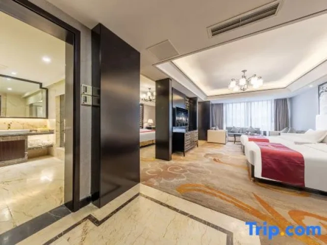 Executive Triple Suite