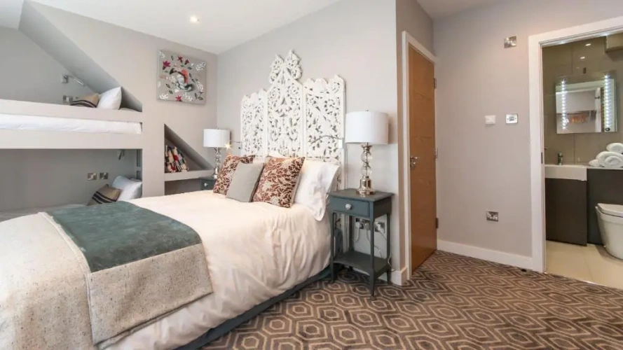 Deluxe Family room