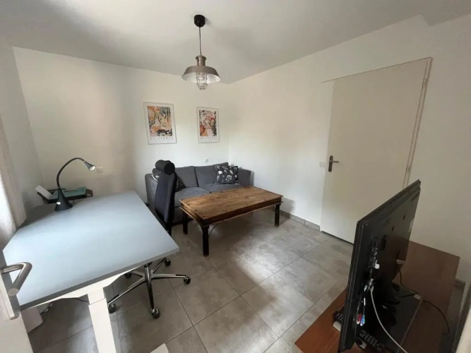 3 Bedrooms Apartment