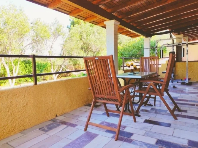 2 Bedrooms Villa