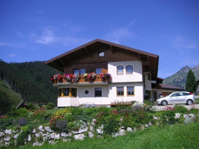 2 Bedrooms Apartment with balcony