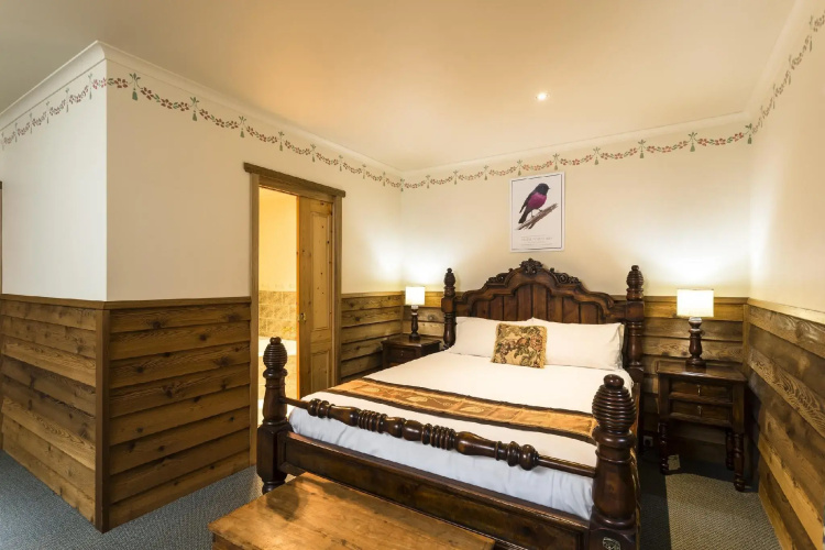 Cradle Forest Inn
