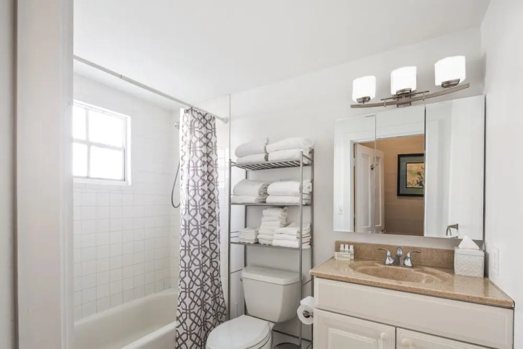 Duval Dream Loft by Brightwild Right on Duval
