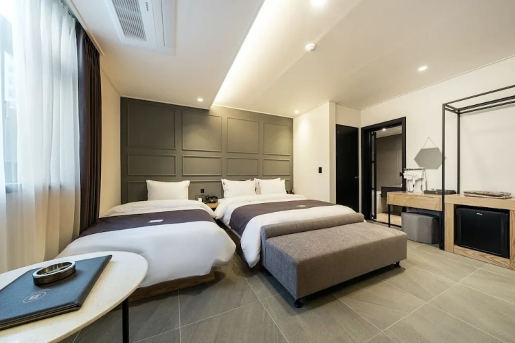 Premium Twin room