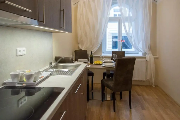 2 Bedrooms Apartment